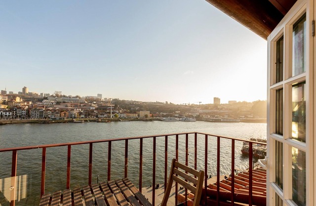 Travelstaytion - Ribeira Porto 3
