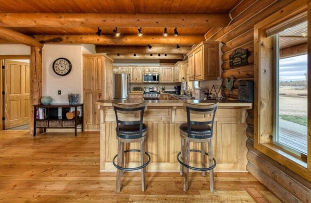 ********River Cabin Minutes To Town*****