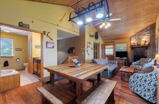 River View, Sleeps 6, Hot Tub