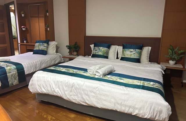 Riverbank Suites - River View Level 11, Sleeps 7