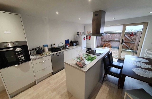 Riverdale House - 4 Bedrooms
