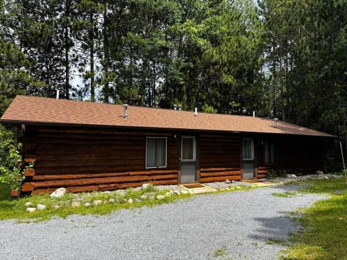 Riverfront Cabin 9