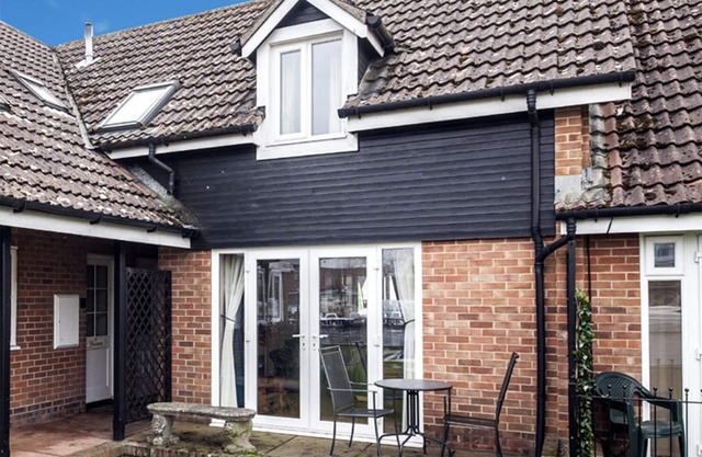 Riverside Holiday Cottage Nr El icónico puente de Wroxham. 2 dormitorios Pet-Friendly