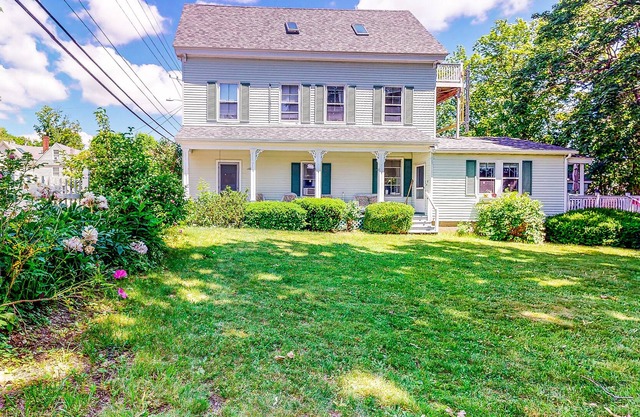 Riverview house with yard, huge deck, firepit, gas grill, private W/D, and canoe