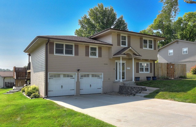Rockbrook Oasis – Charming 3-Bedroom Home with Private Pool