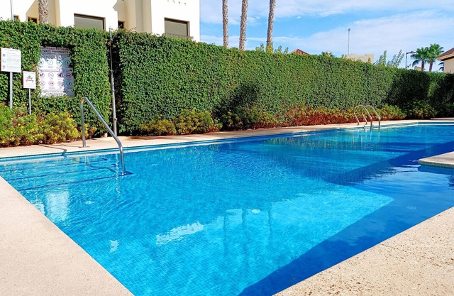 Adosado en Roda, wifi, cerca de piscina
