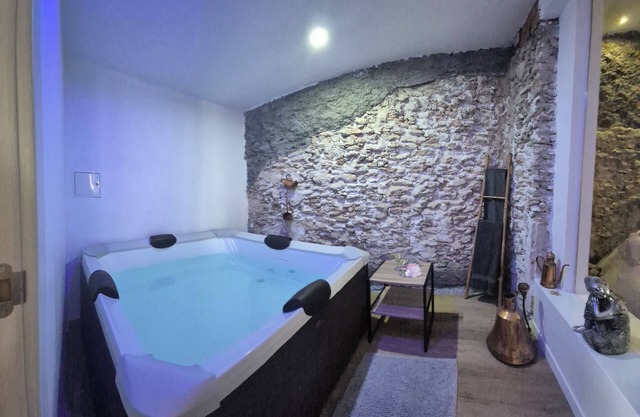 fuga romantica con jacuzzi cerca de gandia y xativa