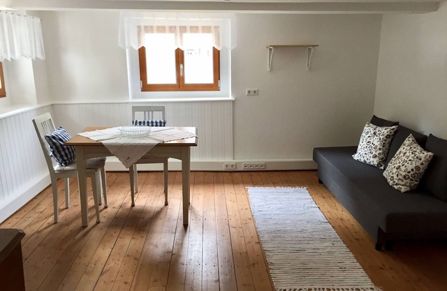 Romántico apartamento catalogado en Friburgo-Herdern en la plaza de la iglesia