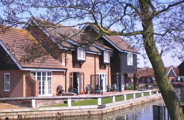 Romántica Riverside Holiday Cottage En Wroxham, capital de la Broads