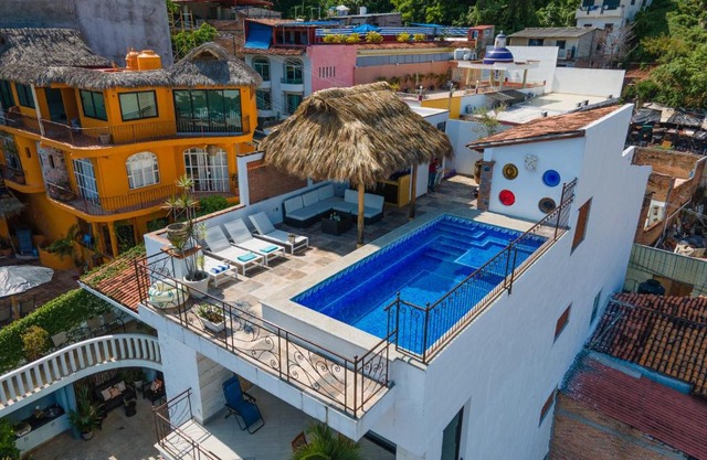 Romantic Zone Alta Vista 1 bedroom, 2 bed, 2 bath, Caracol 2