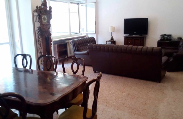 Apartamento moderno en Roma con un toque clásico
