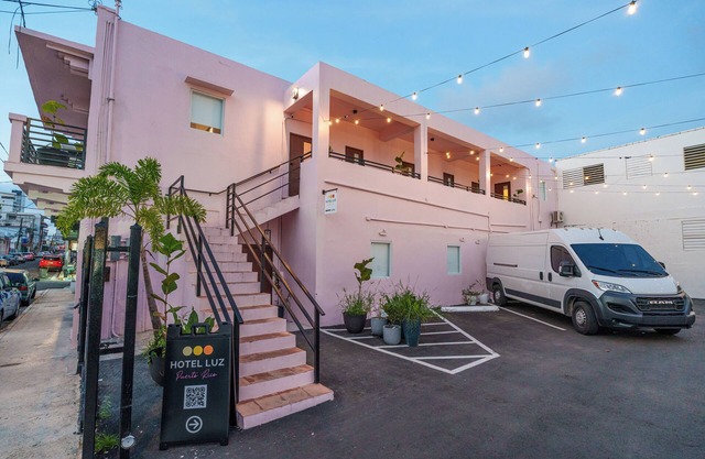 Room 6: Affordable Cool in Santurce Arts Area
