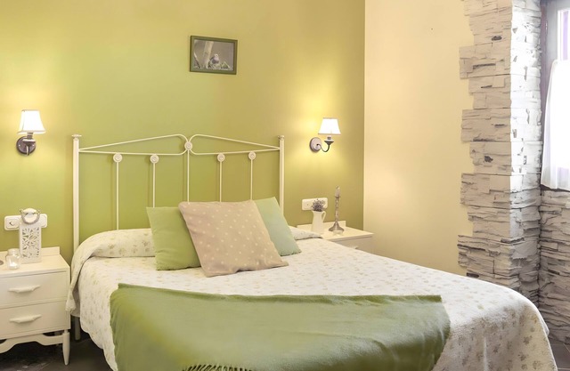 Habitación 'Doble 5' con vistas a la montaña, jardín privado y Wi-Fi