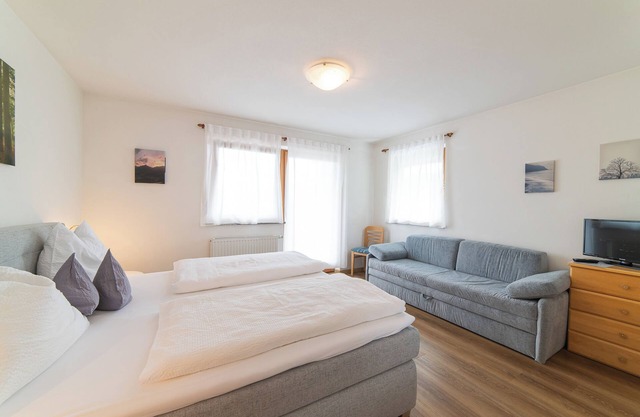 Habitación 'Klausthaler Zimmer 13' con vistas a la montaña, terraza compartida y Wi-Fi