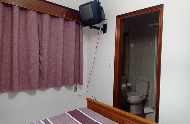 Habitación 'Quarto 2 - Jorge Galinheiro' con vistas a la montaña, jardín compartido y Wi-Fi