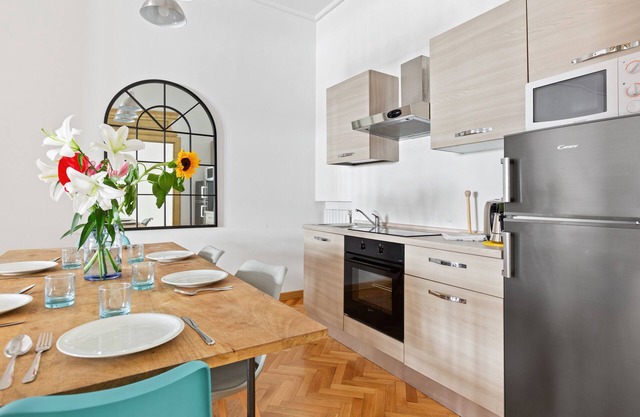 Roomy Apartment Duomo & San Babila