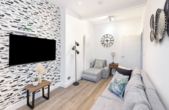 Rose Suite Camden Town 3 Bedroom