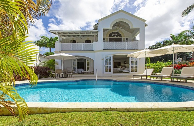 Villa Royal Westmoreland con piscina privada, acceso al club de playa más coche incluido
