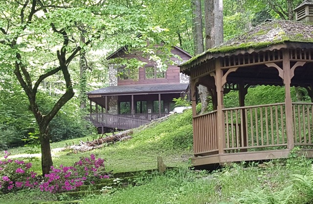 Running Branch Lodge (cabaña) Nantahala, rafting, tirolesa, Wifi, dtv, hoguera, corriente