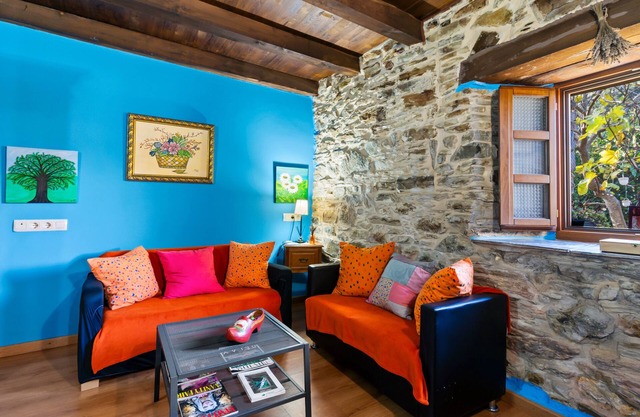 Casa rural 'Teixo' con vistas a la montaña, terraza privada y Wi-Fi