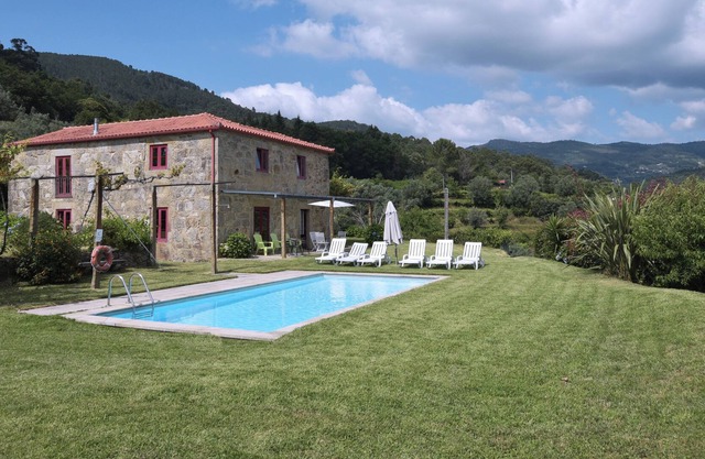 Casa rural con piscina privada cerca de Ponte de Lima