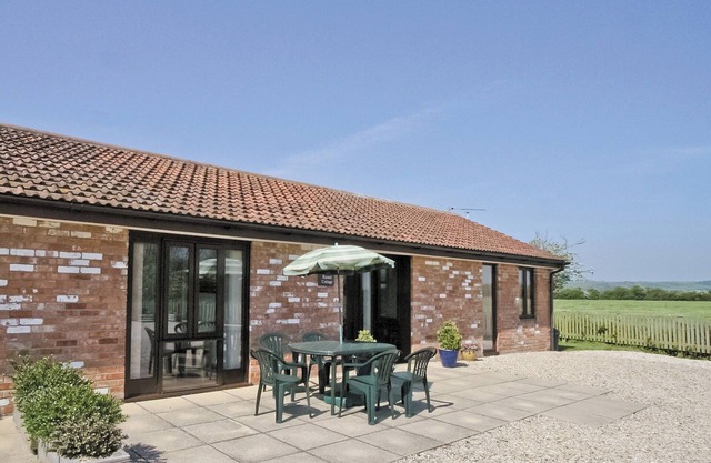 Alojamiento de 3 habitaciones en Near Lympsham