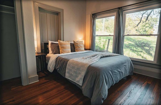 Rustic Cabin in Catawba