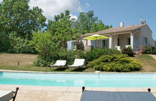 Villa rural con piscina en Cereste, Francia