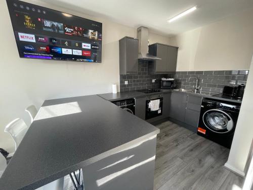 RYAN I AIR I BNB - 458 Mill Street - Free Parking