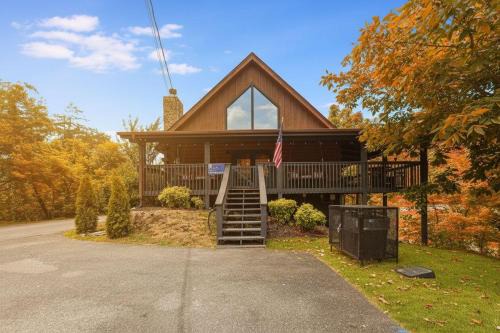 Ryes and Shine Bootlegger's Cabin! Hot Tub* Pool* Arcade* Billiards *EV * Pet Friendly