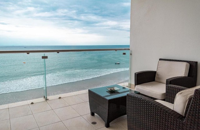 S2 Lujoso y Acogedor Apartamento con Vista al Mar