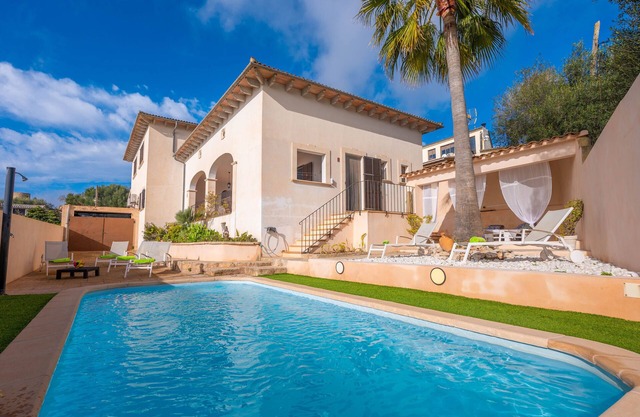 SA TEULERA (SANT JOAN) - Bonita casa con piscina privada y Wifi gratis