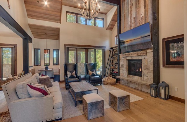 Sage Hen at Grays Crossing - Gorgeous 4BR 4BA Home w Private Hot Tub