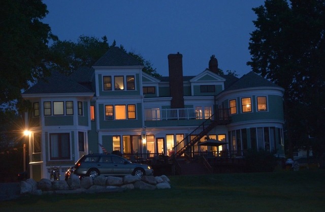 Saltair Inn Waterfront B&B