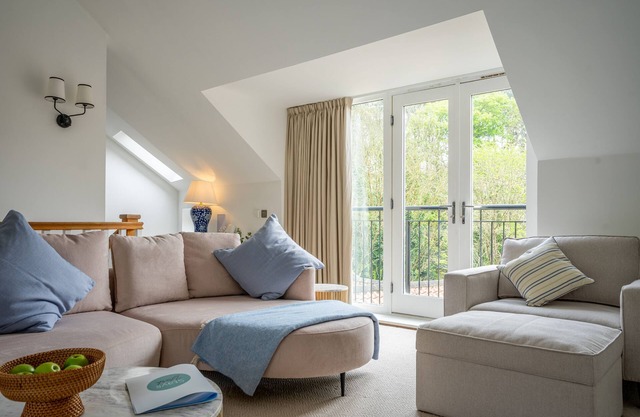 Sandsend - York Cottage - a family break that sleeps 6 guests in 3 bedrooms