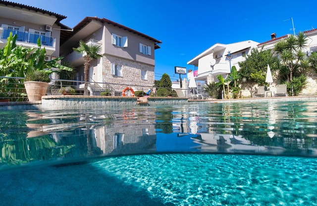 Sarantis Hotel