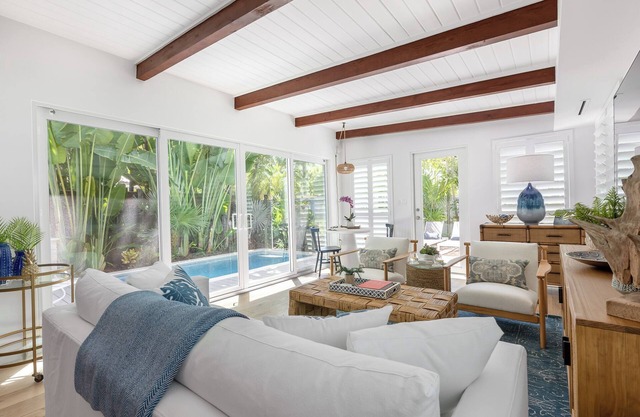 SATISFY MY SOUL ~ 3 BR, 3.5 Ba Newly Renovated Mid Town Home w/ Pool!