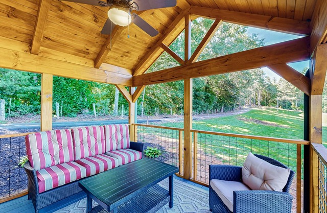 Scenic cabin w/ private hot tub, amazing views, & covered porch. Nearby Skiing