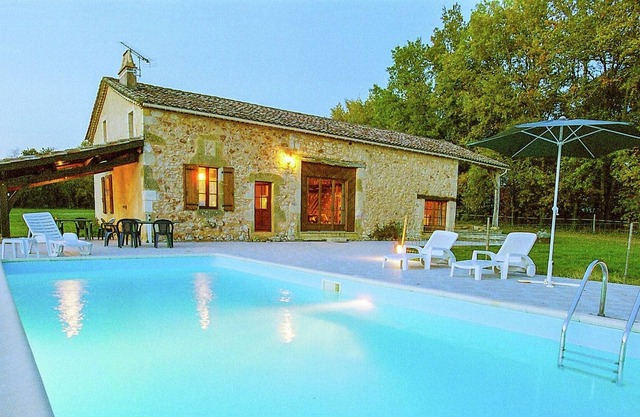 La Villa pintoresca en Biron con la Piscina privada
