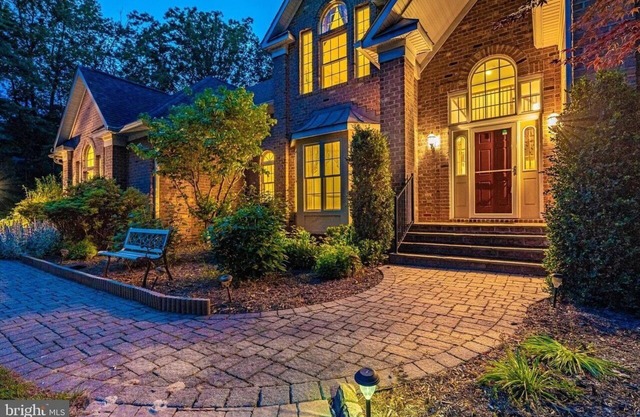 Scenic Private Escape with Modern Comforts Nestled Near DC, Appalachian & More.