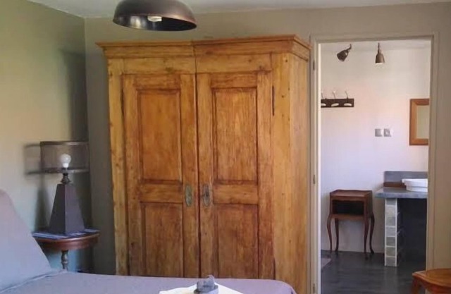 Cama de Matrimonio o Dos Camas-Baño con ducha-Schwilgué