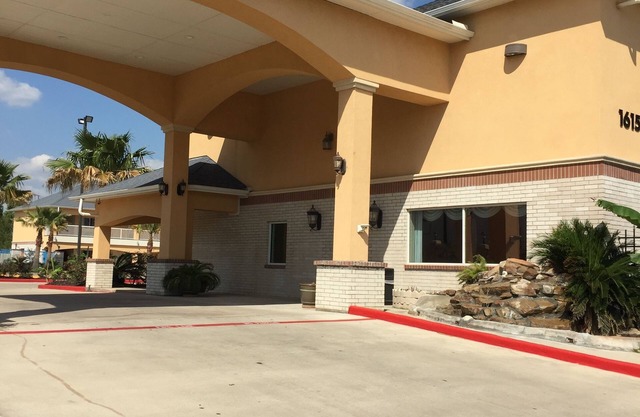 Scottish Inn & Suites