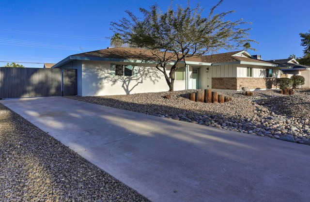 Scottsdale's Desert Bungalow