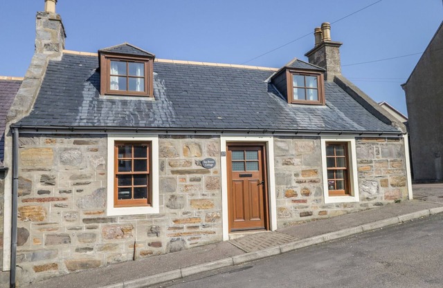 Sea Breeze Cottage, CULLEN