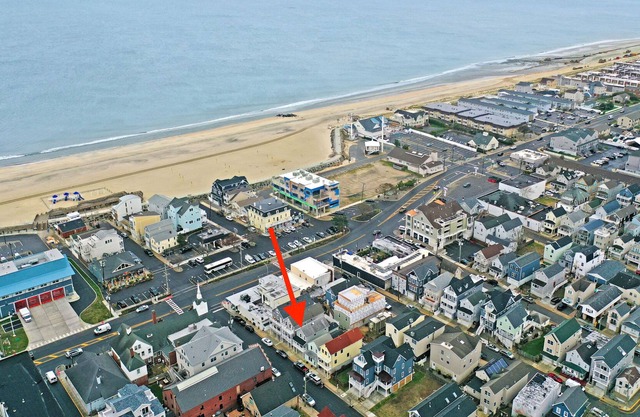 Sea-renity at Sea Bright - 3 minute walk to the beach