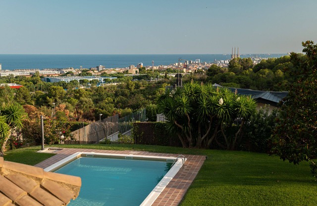 Sea View Villa with Spa, Cinema , BBQ