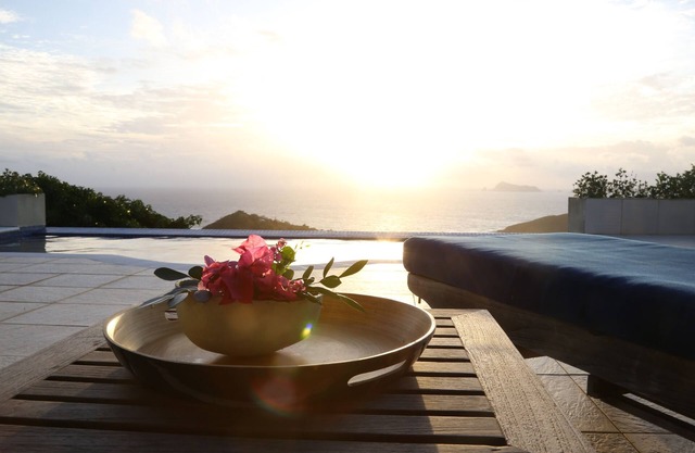 Seacliff/A beautiful Villa with amazing Ocean views, 2BRs, ideal for 2-4 Guests