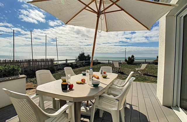 CASA RENOVADA POR EL MAR 7 PERSONAS