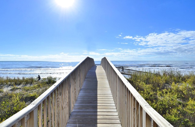 Seascape 1221 1 Bedroom Condo by RedAwning