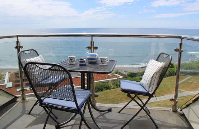 Seaside Duplex Apartment with Amazing Sea Views